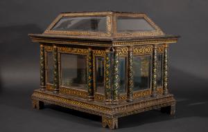 Venice, Late 16th Century, Lacquered and gilded wooden jewelry box